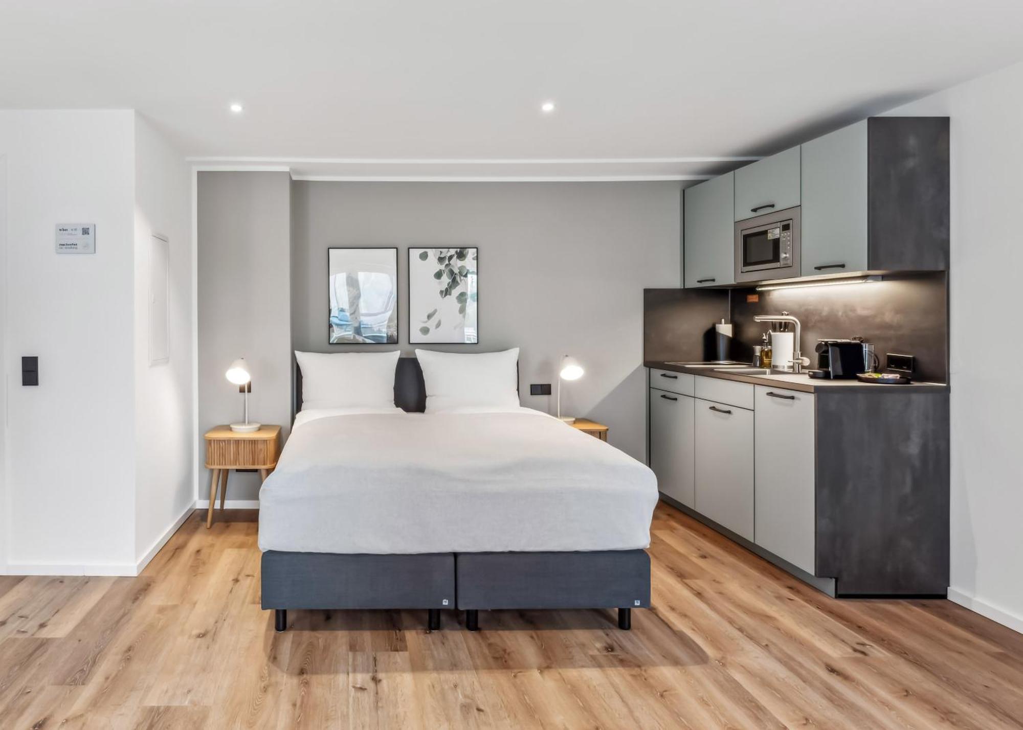 Limehome Salzgitter A.-Schweitzer-Str. Buitenkant foto